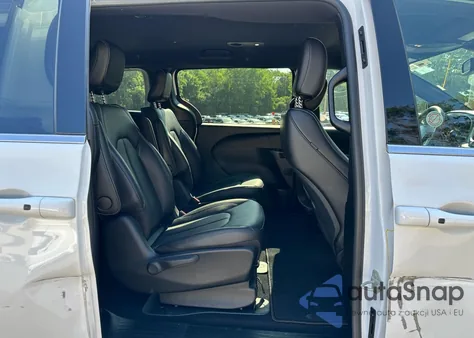 2025 Chrysler Pacifica Hybrid Select из США, поврежденный, VIN 2C4RC1S70SR565422